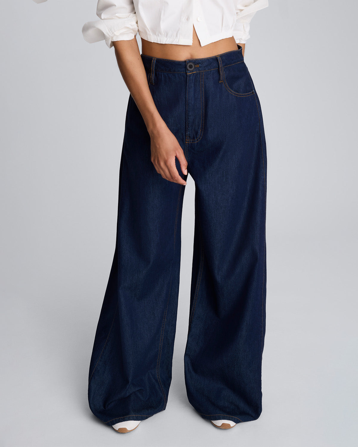 Pantalón amplio de cintura alta